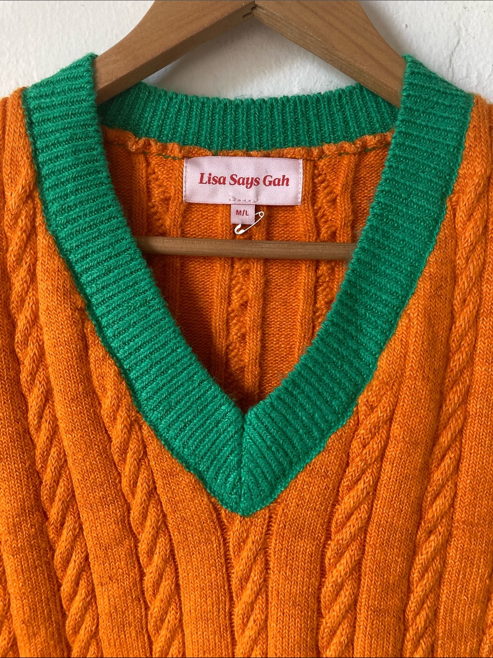 Lisa Says Gah orange & green cable knit sweater vest M/L - Picture 4 of 9